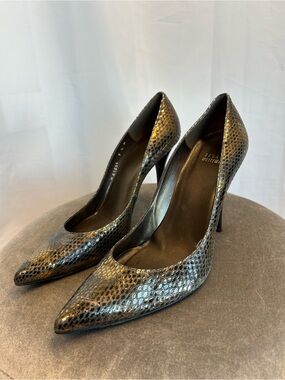 Stuart Weitzman metallic gold brown snake print embossed high heel pumps 9.5